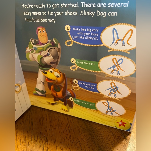 Disney woody and buzz shoe tying book - Picture 5 of 7